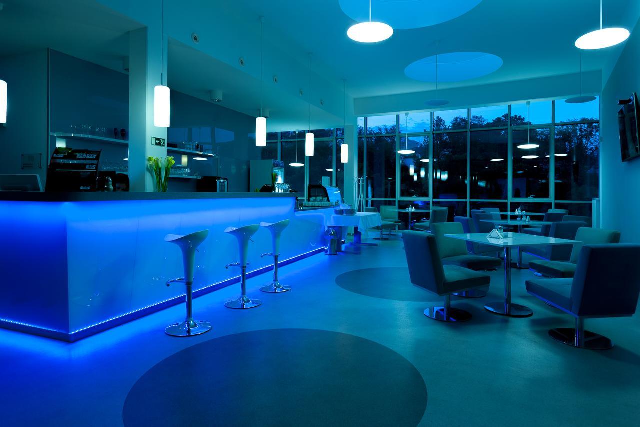 Hotel Veba Broumov Exterior photo